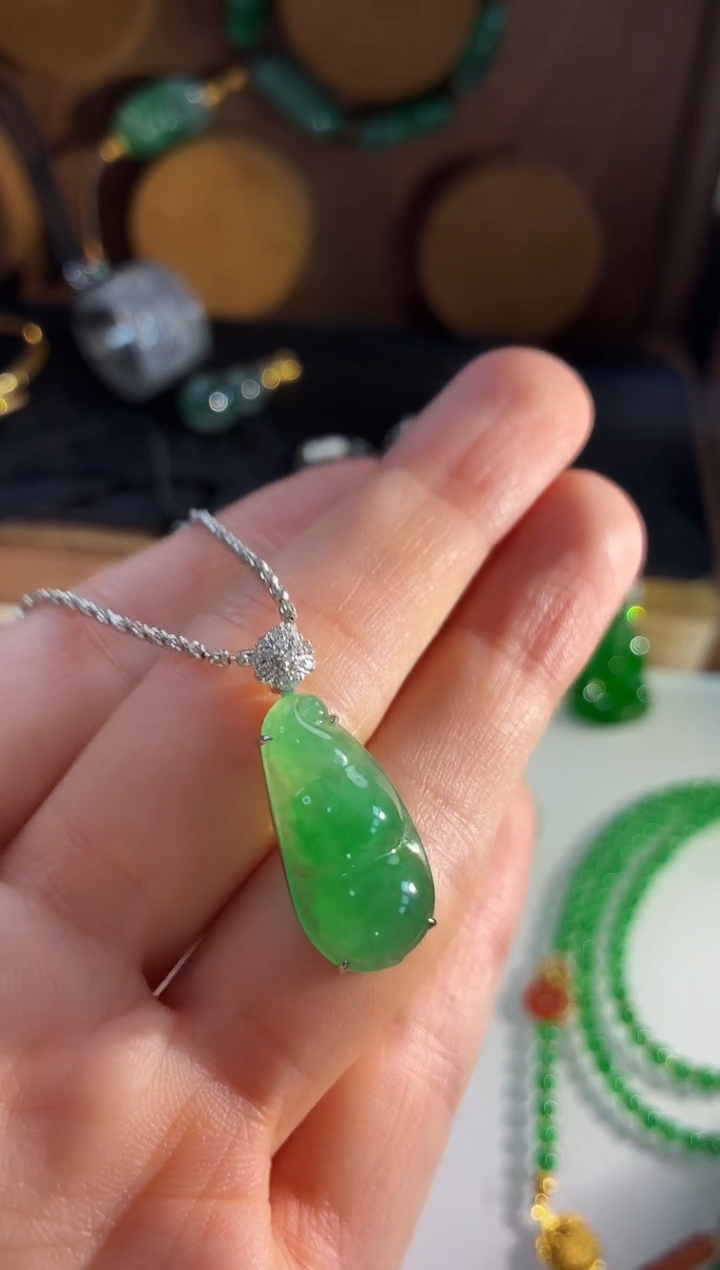 吊坠(不含链)18K金镶嵌翡翠吊坠