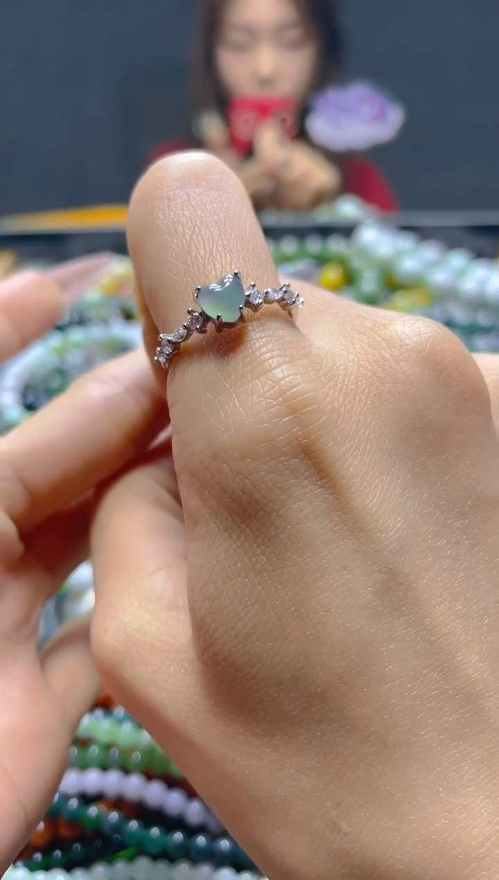 颈饰未镶嵌翡翠/N/翡翠A货，一件也是批发价