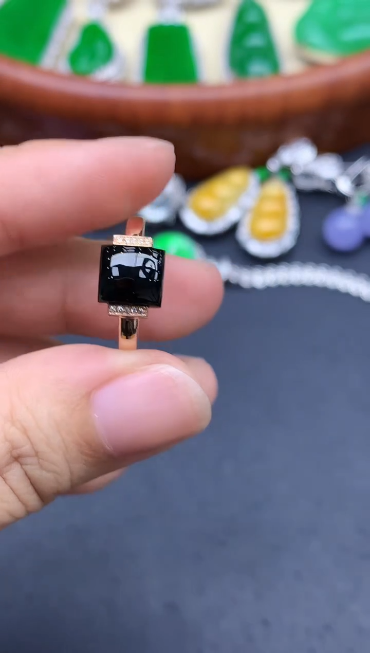 18K金镶嵌戒指翡翠367-中国好珍宝