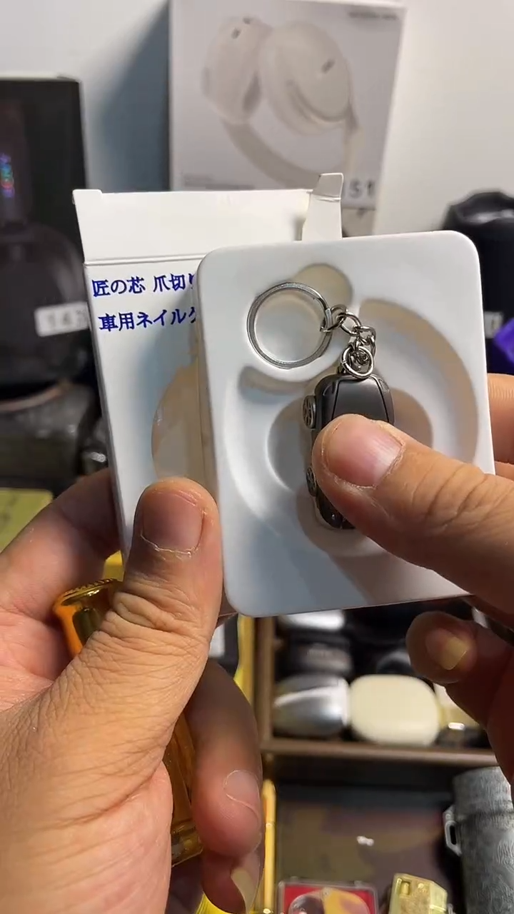 瓷片闪购商品 如图所示