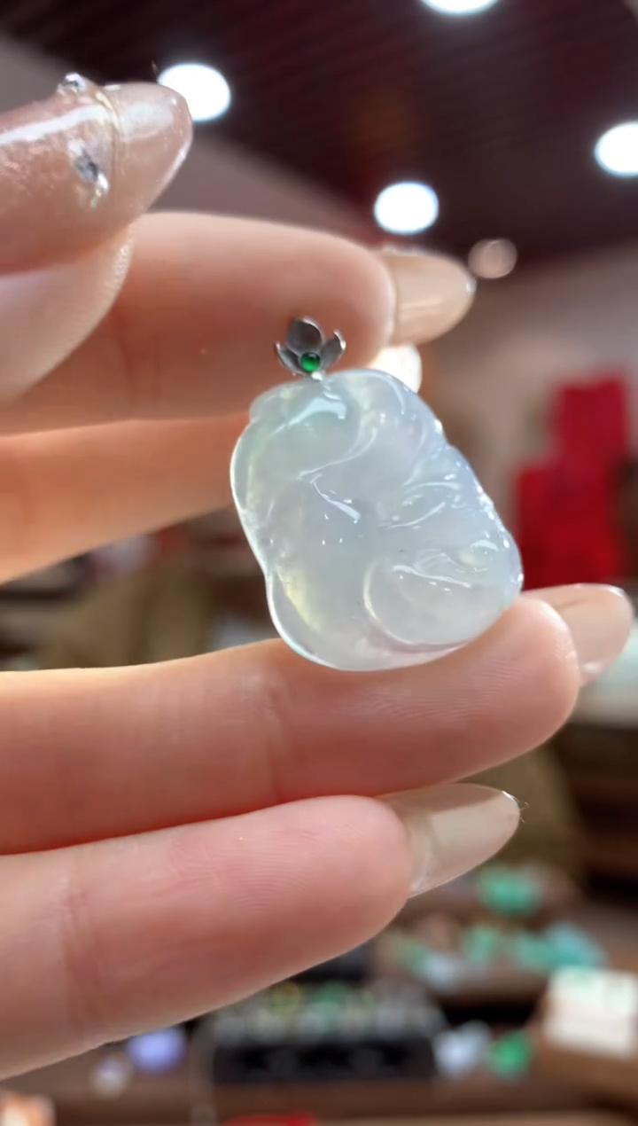 【闪购商品】翡翠吊坠(不含链)18K金镶嵌九尾狐