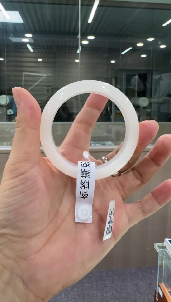 【闪购商品】和田玉手镯未镶嵌圈口54