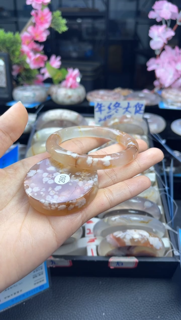 【闪购商品】石英质玉手镯未镶嵌51圈口2-1