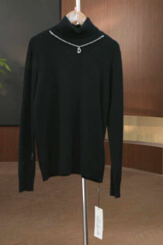 945-8815黑秋冬常规款修身型百搭气质秋季毛针织女装