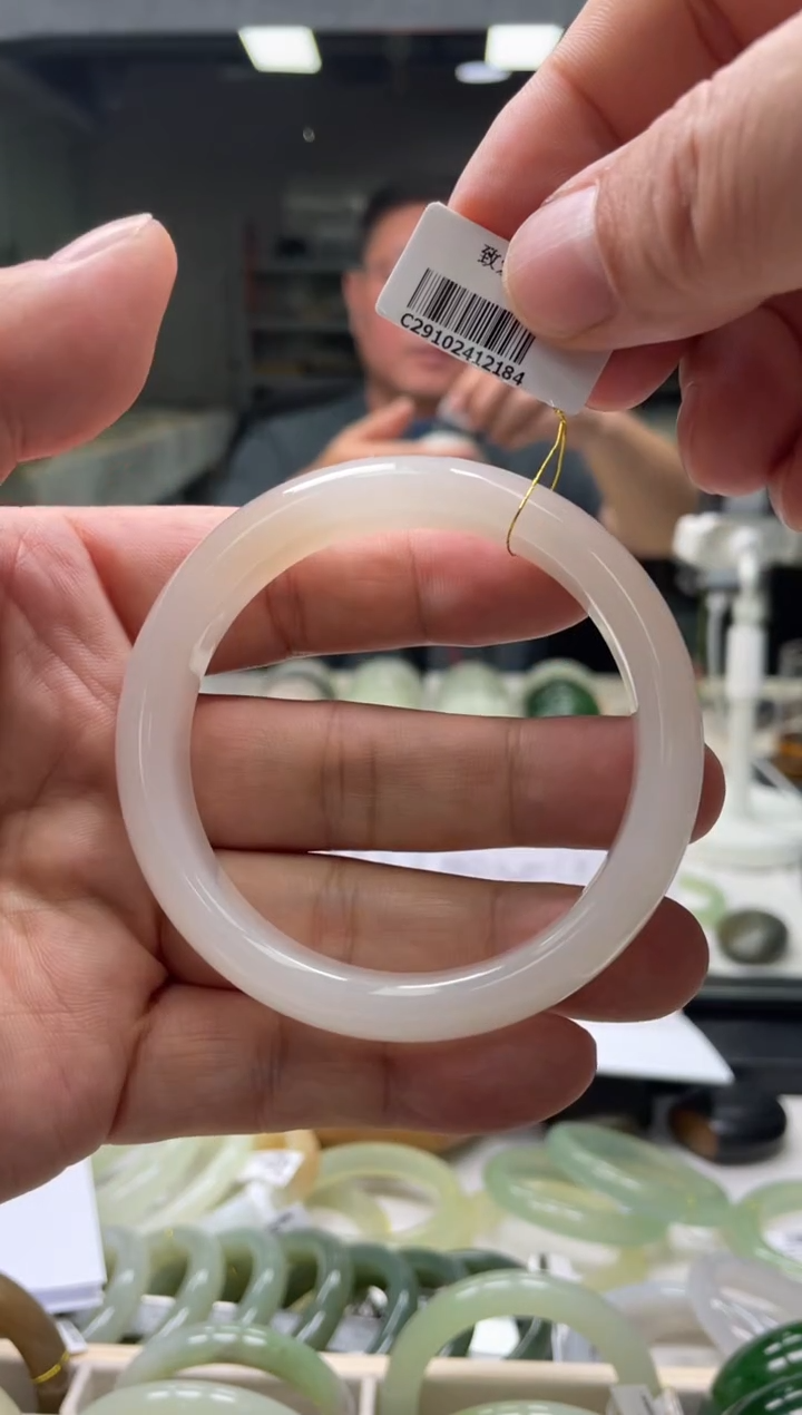 【闪购商品】和田玉手镯未镶嵌58-59圈口2184