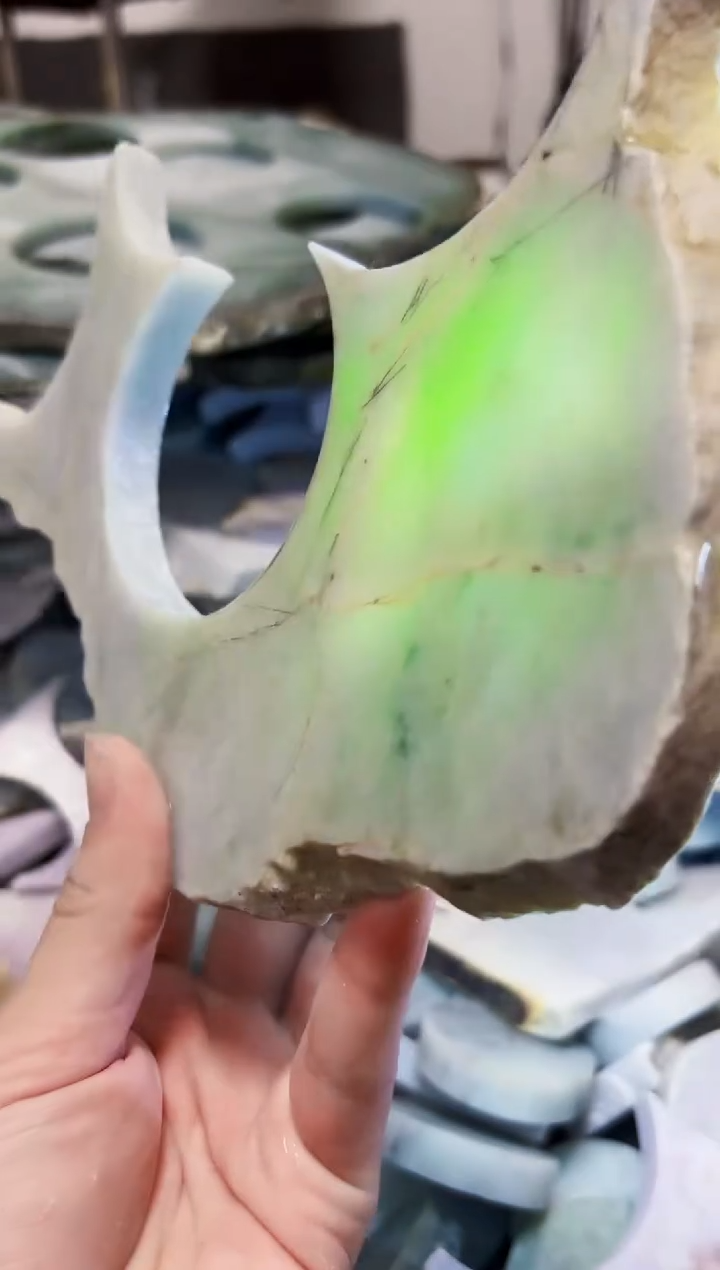 【闪购商品】翡翠颈饰未镶嵌A货白文1515