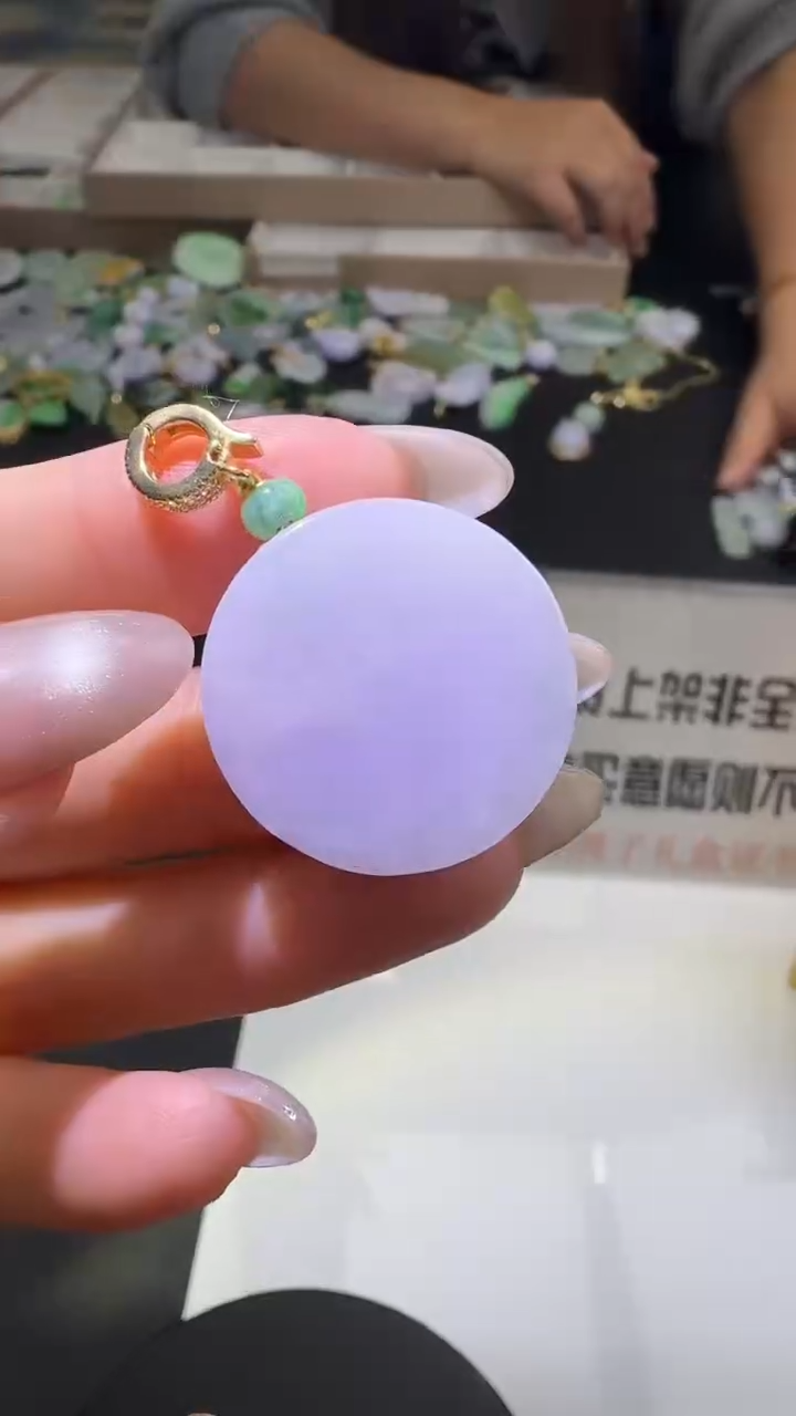 【闪购商品】翡翠颈饰未镶嵌00059651