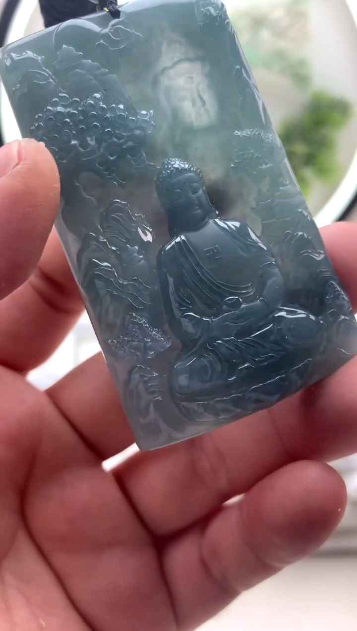 颈饰未镶嵌翡翠大日如来