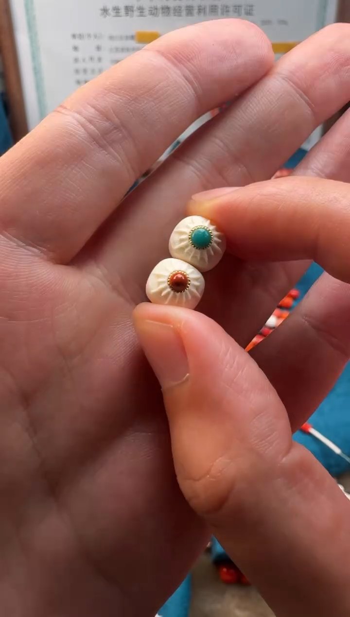 把件猛犸象牙配饰珠一对