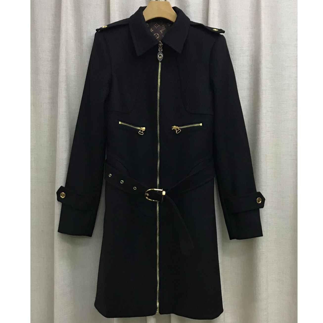 W慕溢-020时尚黑色拉链羊毛大衣