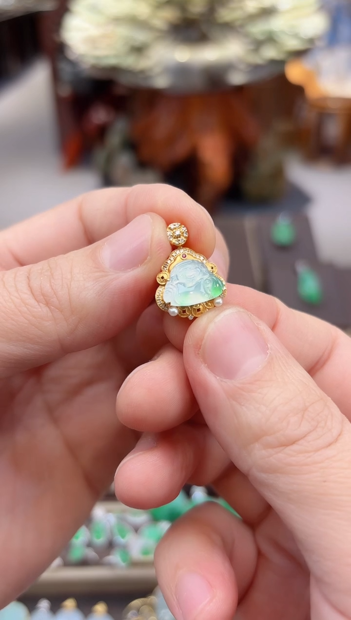 【闪购商品】翡翠颈饰18K金镶嵌佛公吊坠