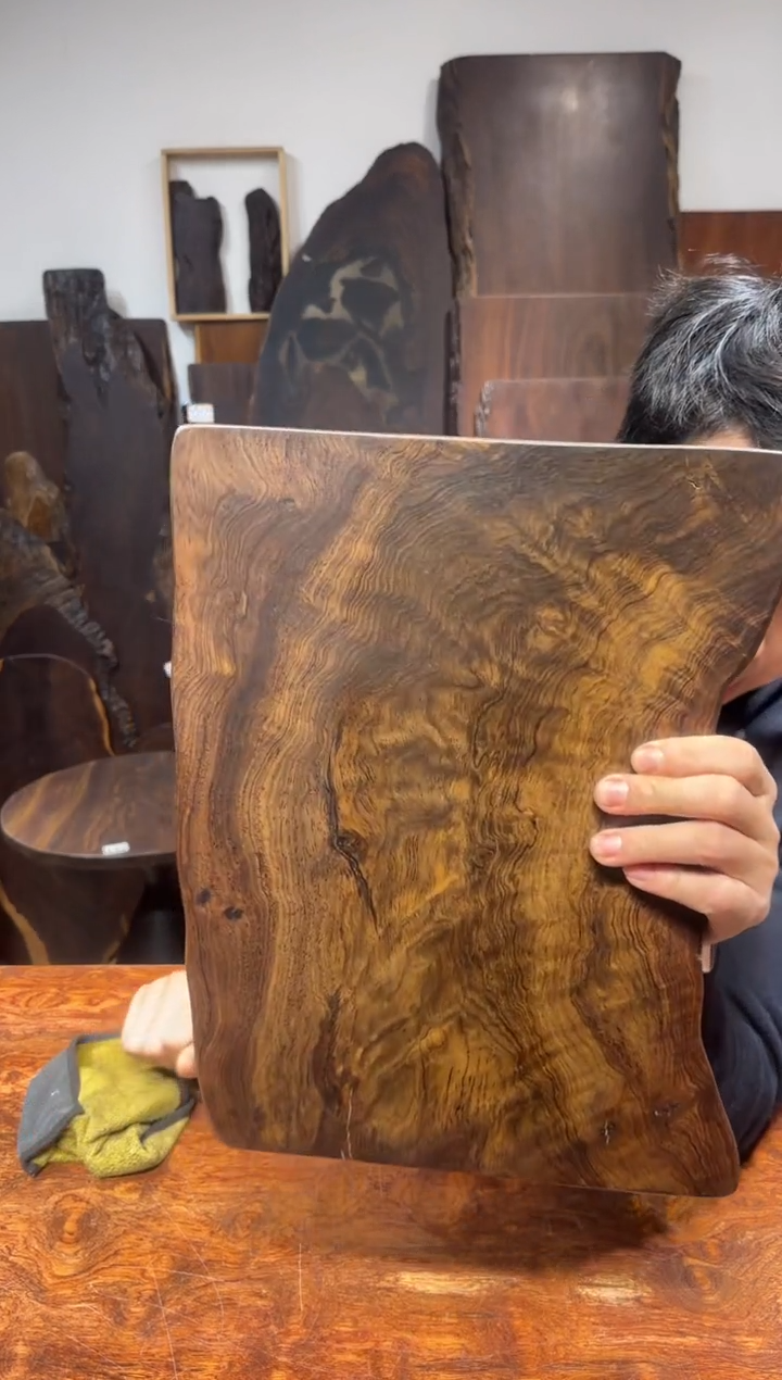 风车木（黑檀木）尺寸36*25*2.3编号099