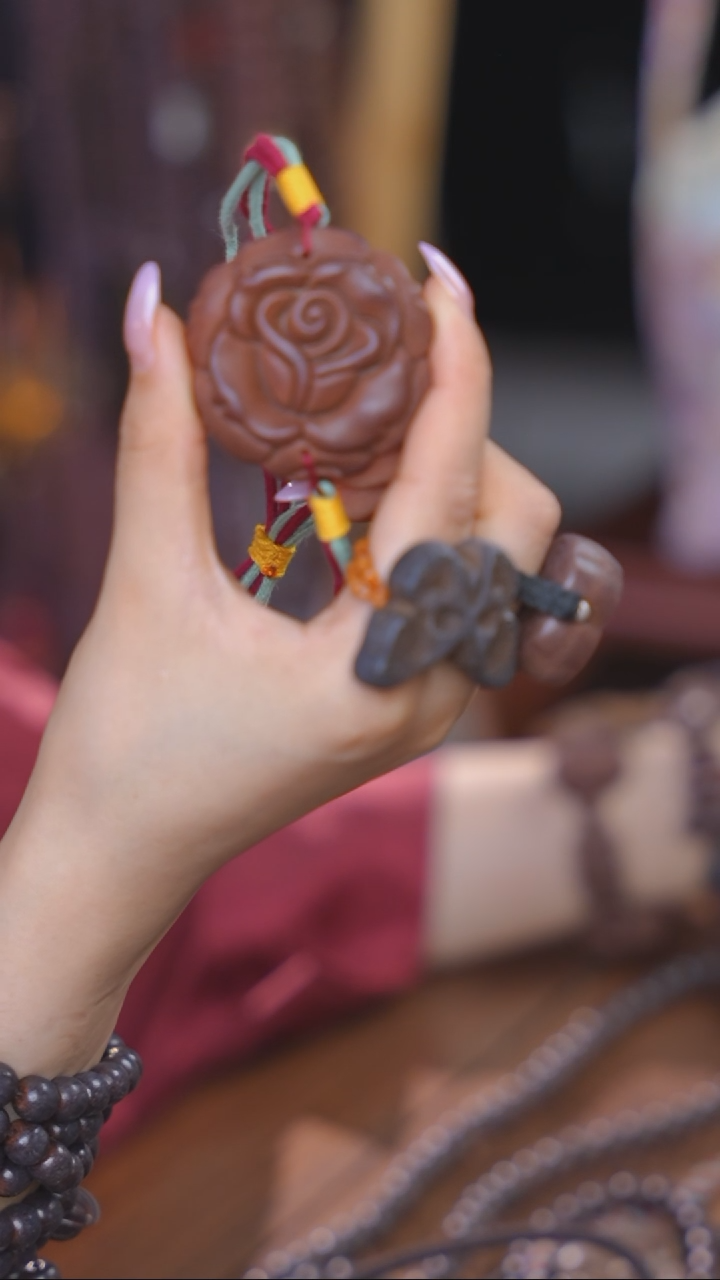 泥塑花蕊夫人玫瑰人生手牌款式