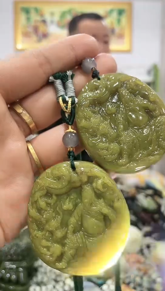 未镶嵌岫玉挂件多样性发货发其中一件