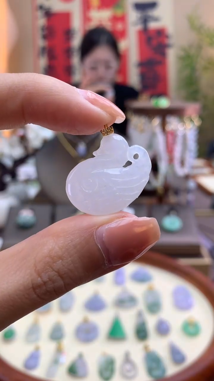 【闪购商品】翡翠颈饰18K金镶嵌天鹅