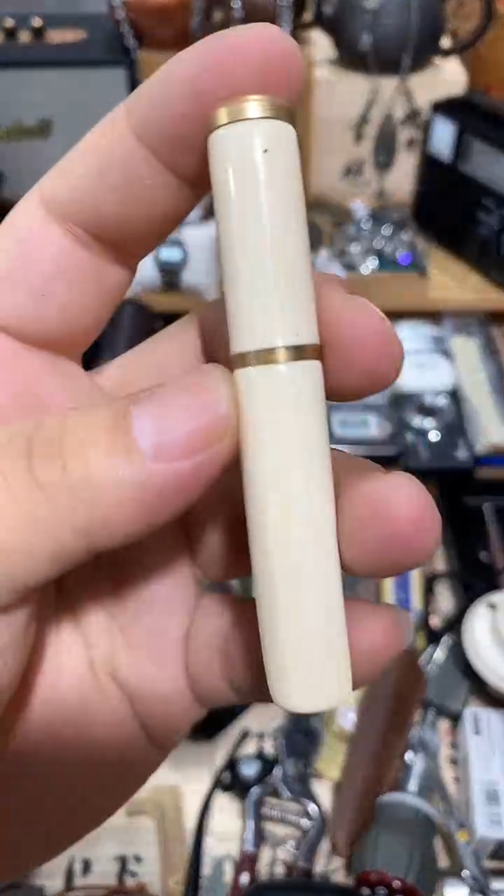 瓷片闪购商品  如图所示