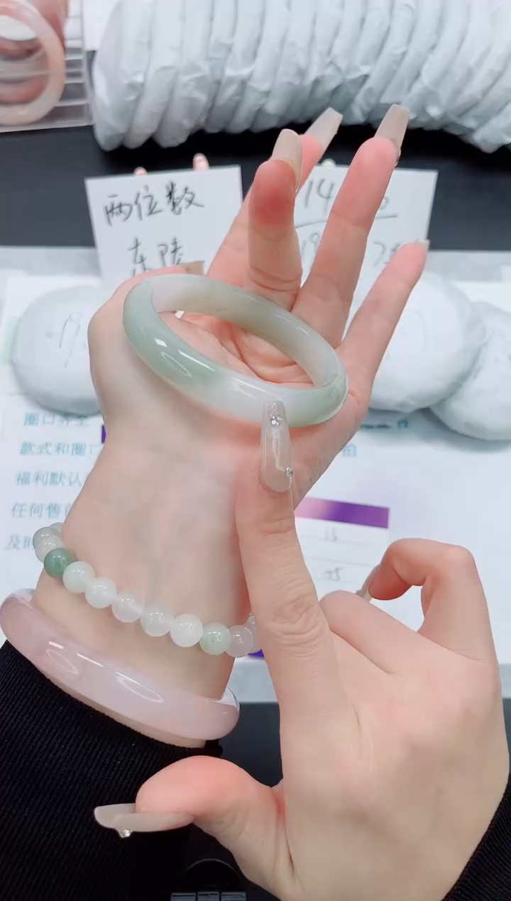 【闪购商品】石英质玉手镯未镶嵌13号-55圈