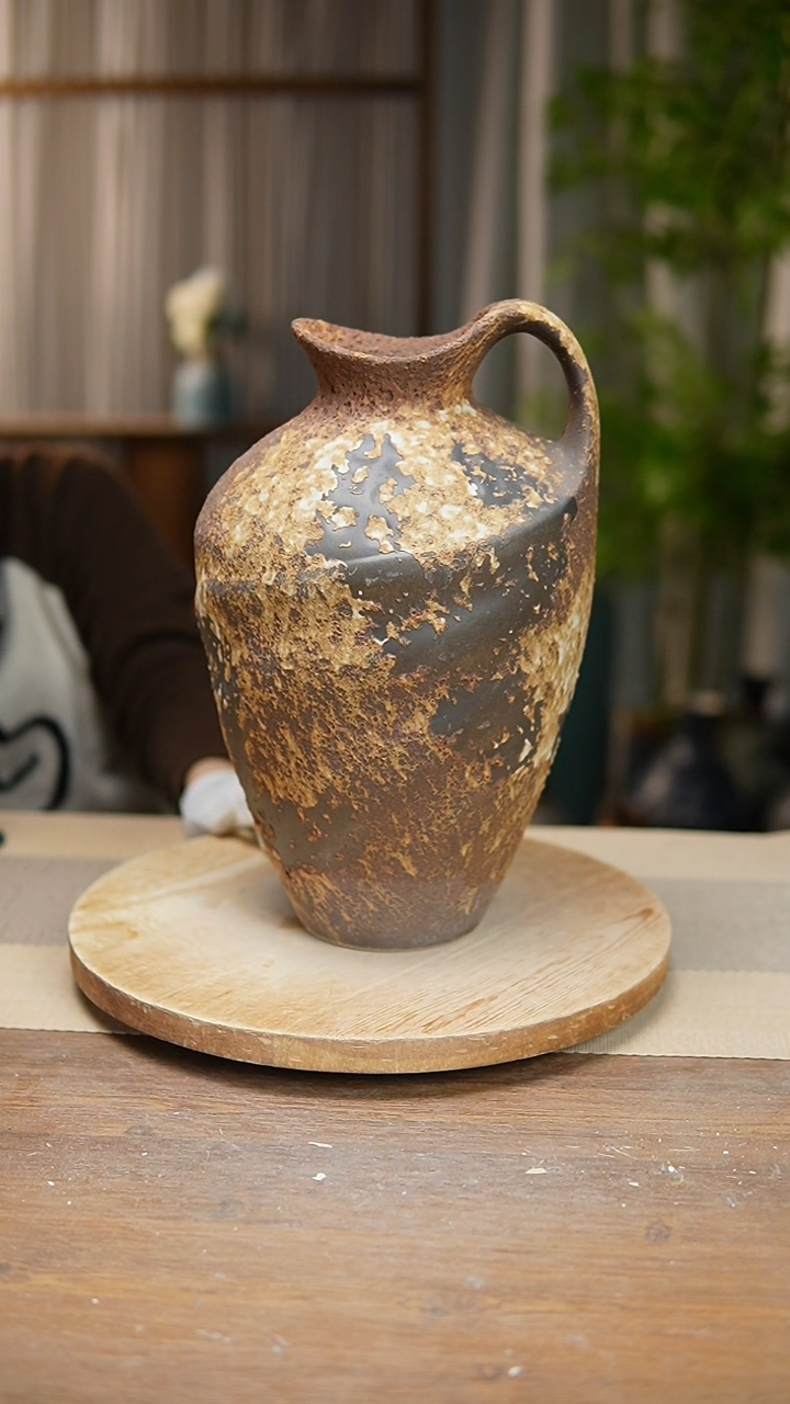 【闪购商品】陶瓷   花器诧寂棕奶壶