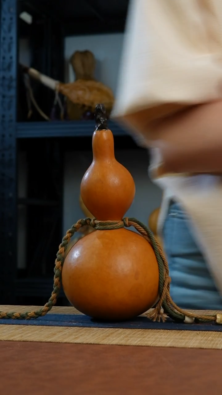 863号 天然热水酒葫芦 一物一拍（有瑕介意勿拍）