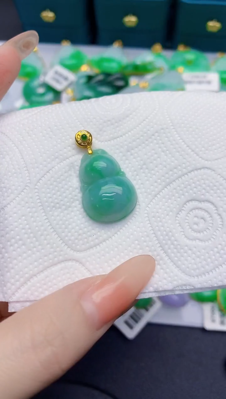 颈饰未镶嵌翡翠缅甸天然翡翠A货