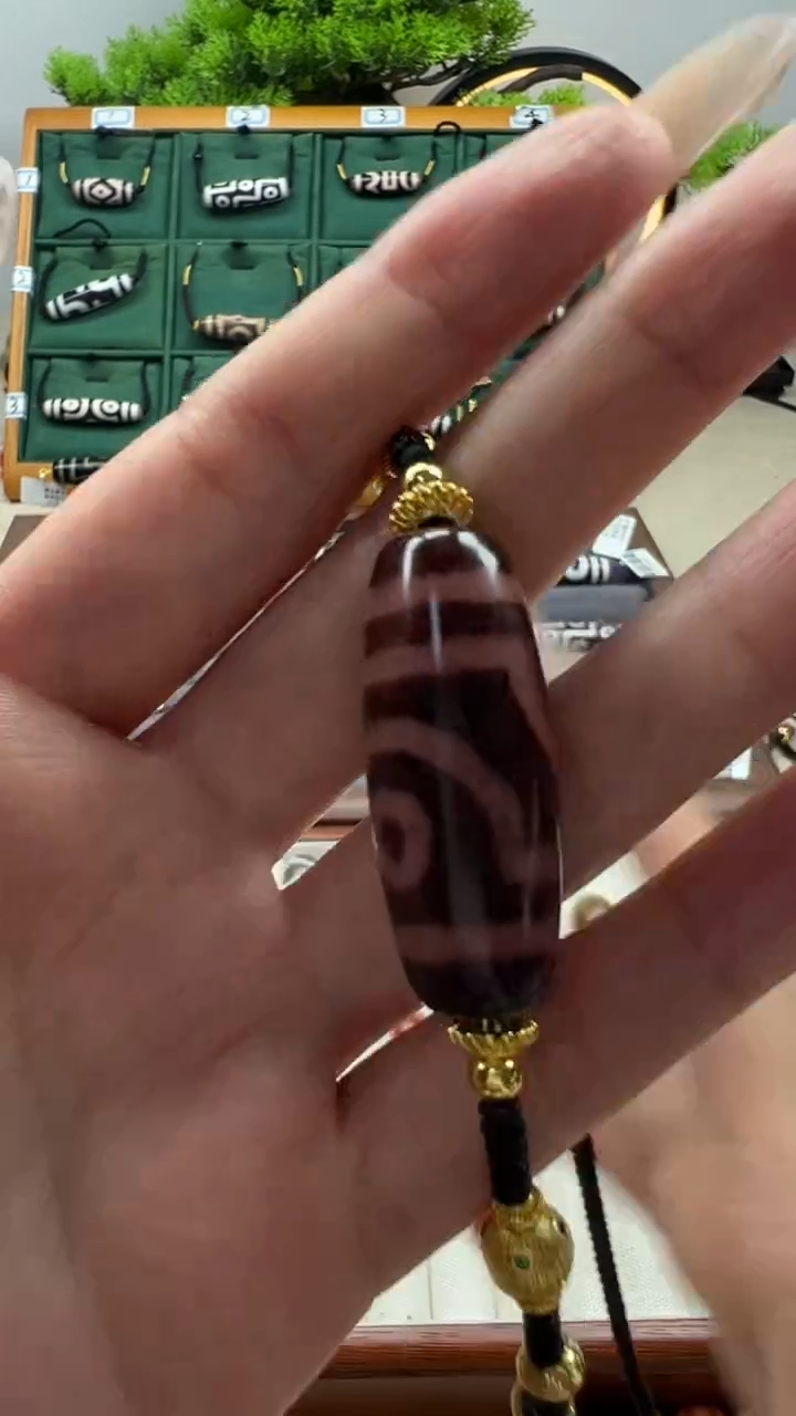 玛瑙/玉髓（覆膜）颈饰合金46微瑕随机发货