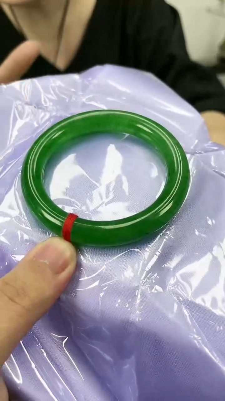 【闪购商品】砖雕s34 冰辣阳绿圆条手镯圈口55-60 