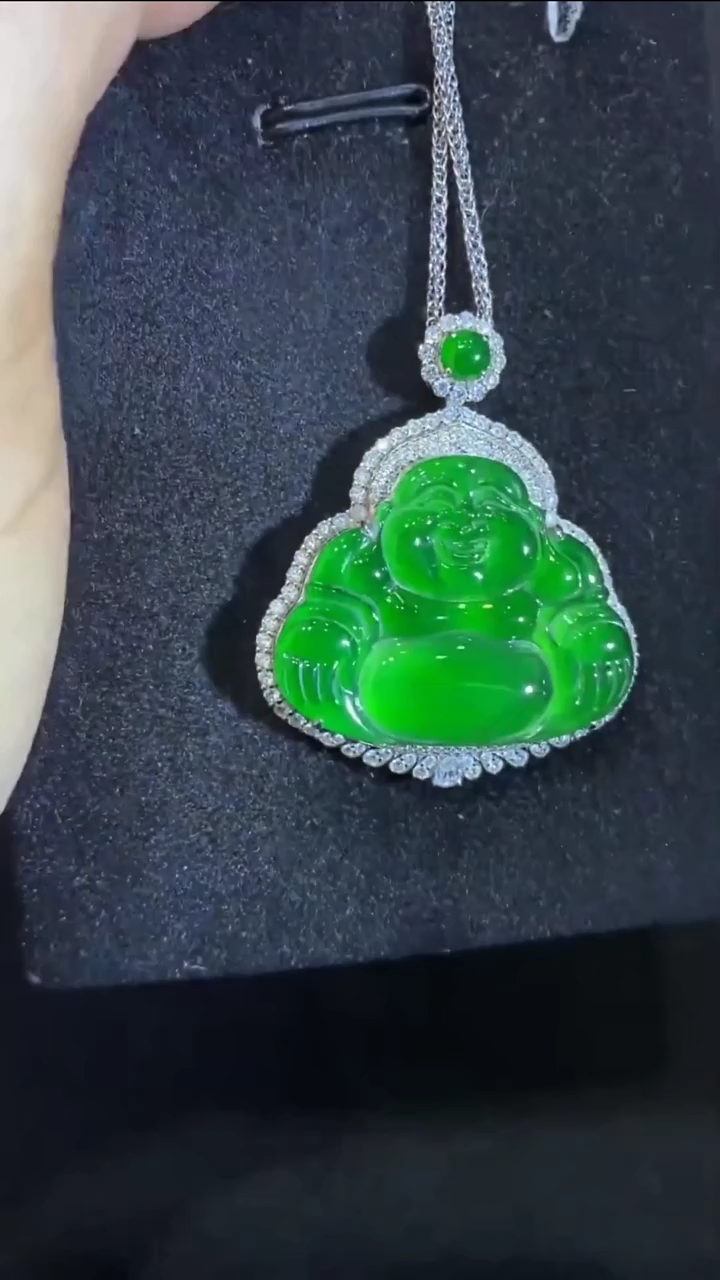 【闪购商品】翡翠吊坠(不含链)18K金镶嵌多样性发货其一不含链