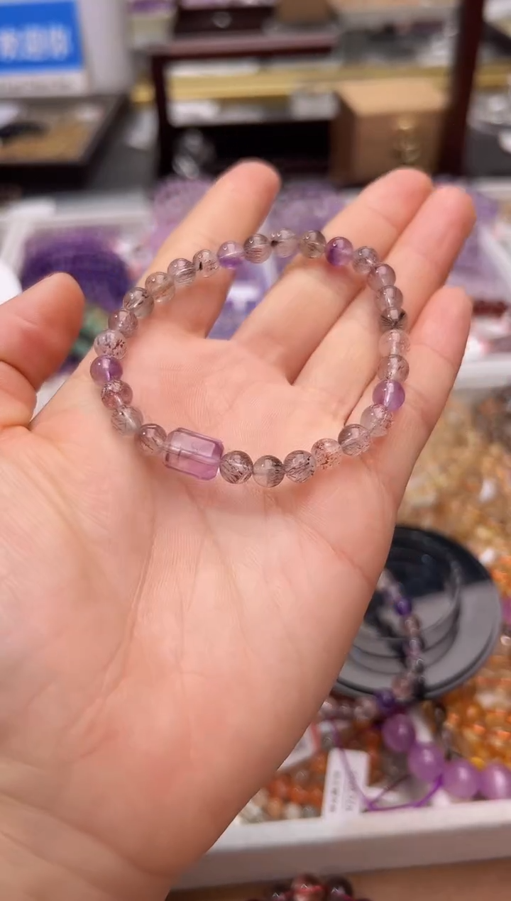 【闪购商品】水晶手链未镶嵌超七6m+