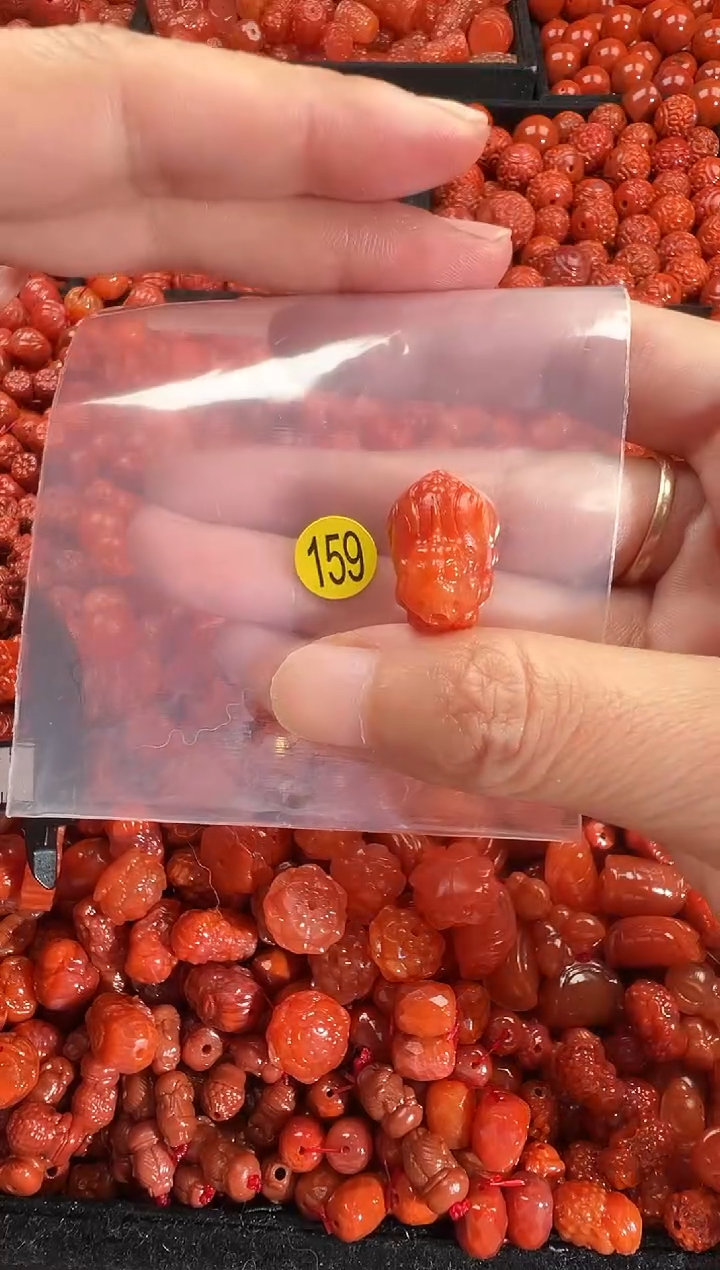 颈饰未镶嵌南红玛瑙1