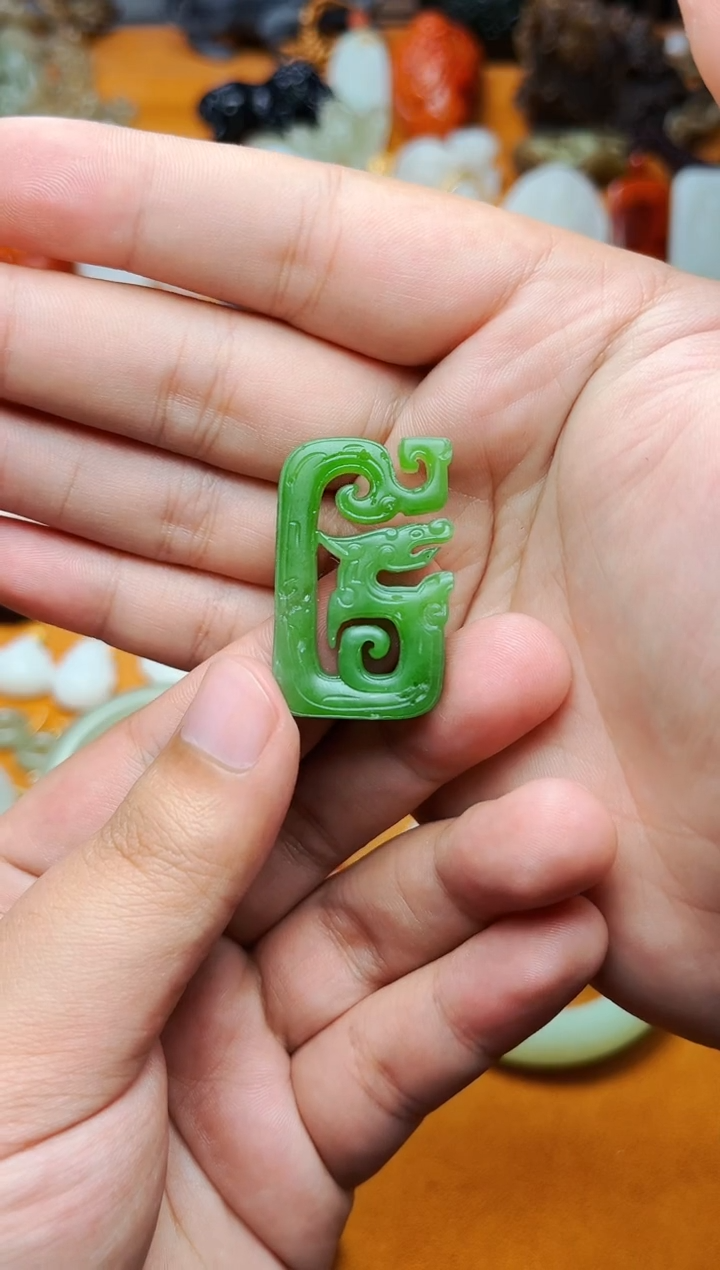 【闪购商品】和田玉颈饰未镶嵌龙【定制】