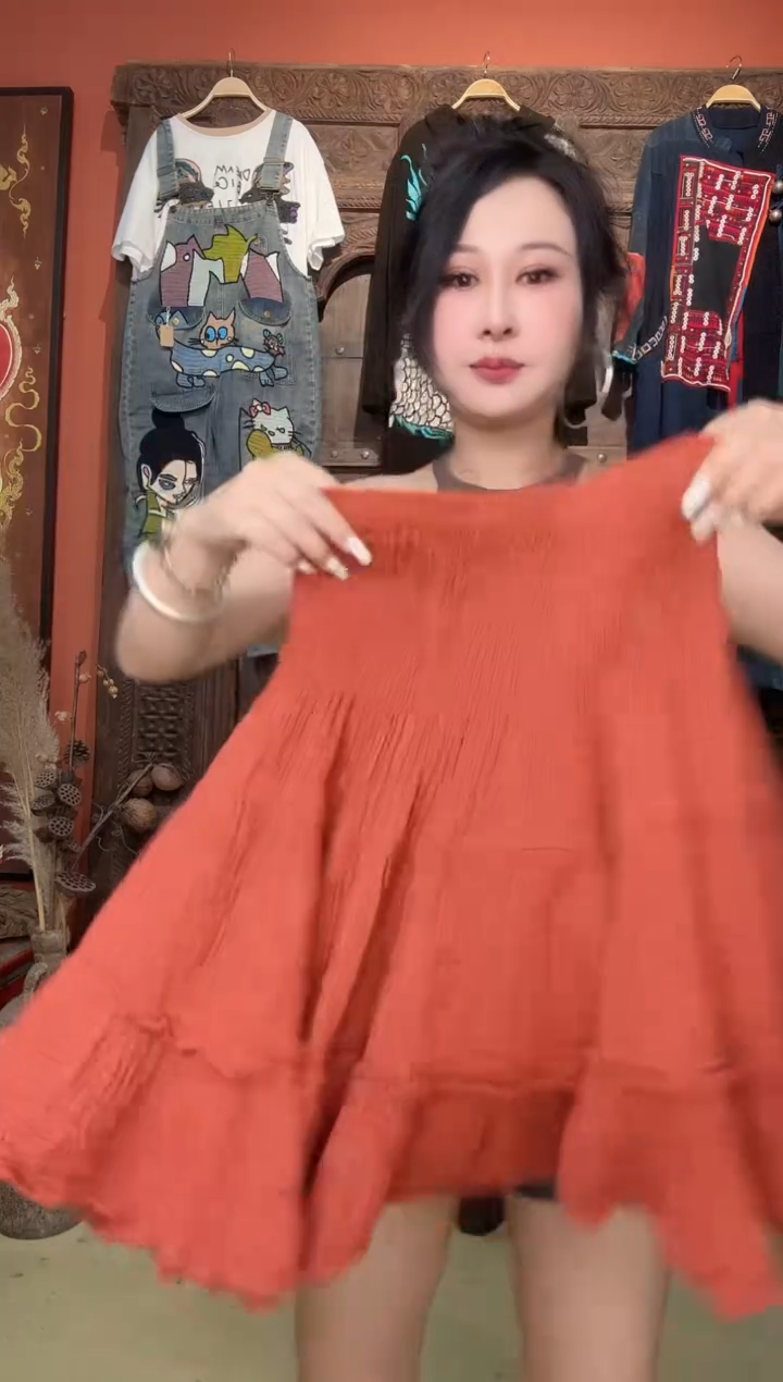梅****?半身裙       
