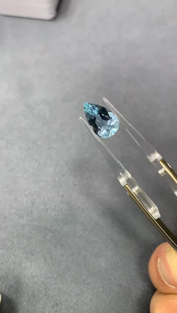 【闪购商品】海蓝宝石笔搁未镶嵌2.8ct 75
