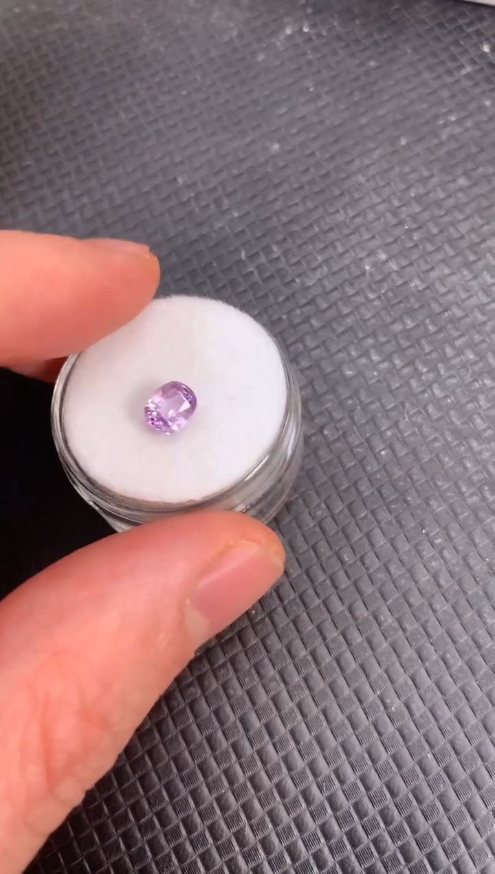 裸石蓝宝石天然粉紫色蓝宝石96分