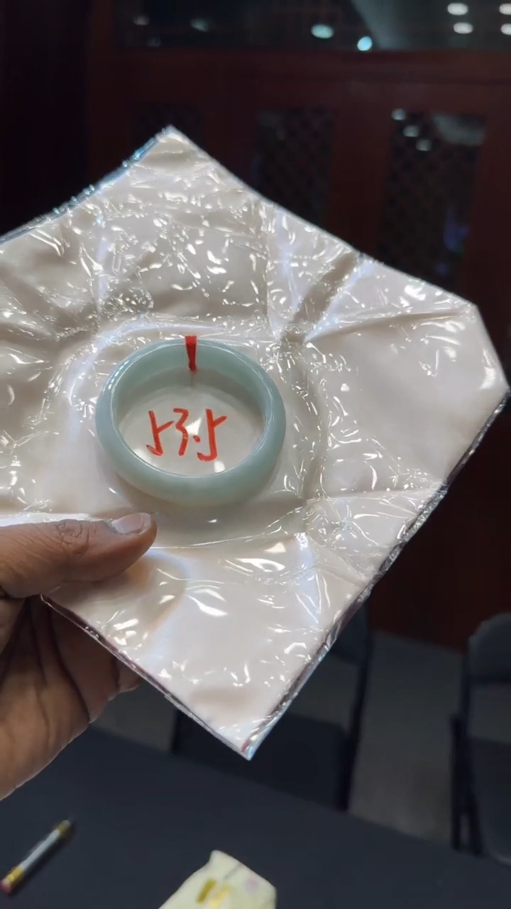 【闪购商品】翡翠手镯未镶嵌手镯