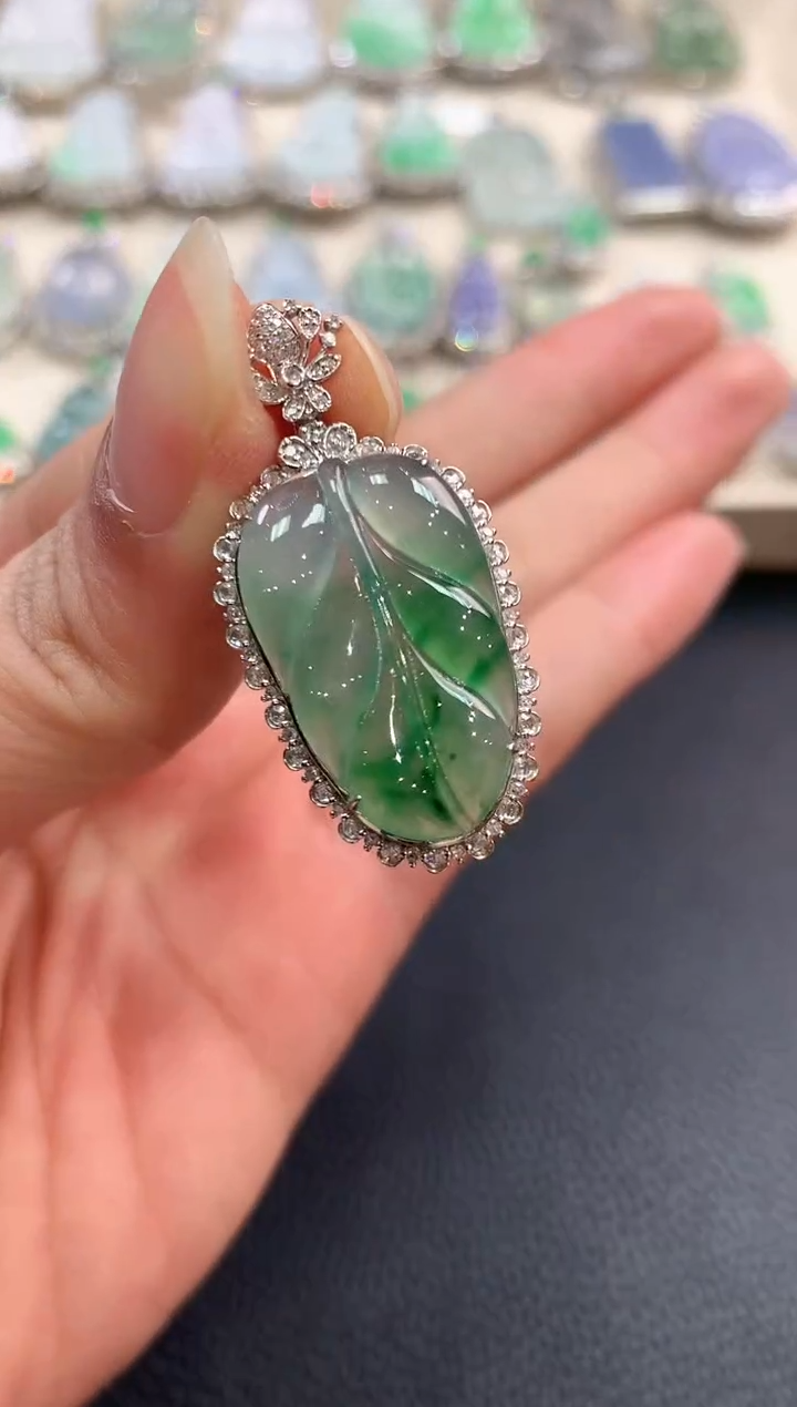 【闪购商品】翡翠吊坠(不含链)18K金镶嵌n6   