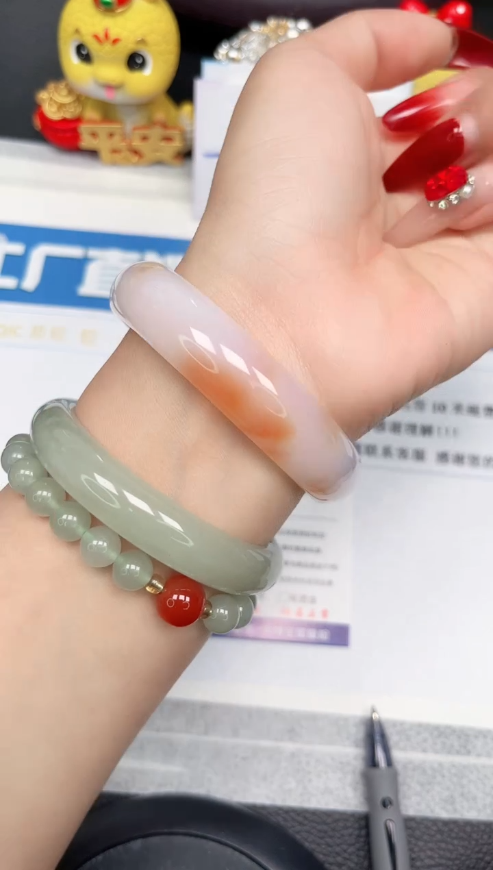 【闪购商品】石英质玉手镯未镶嵌75-61