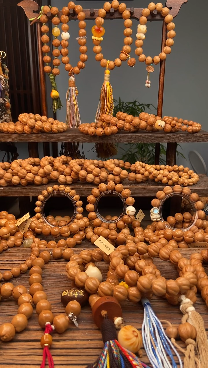 手串猴头核桃惹*精泡芙扭扭手串15+