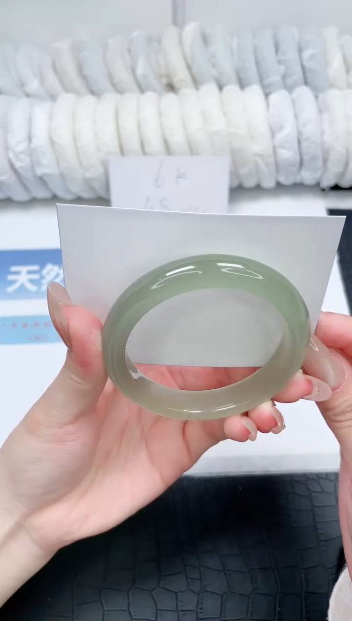 【闪购商品】石英质玉手镯未镶嵌O44-56