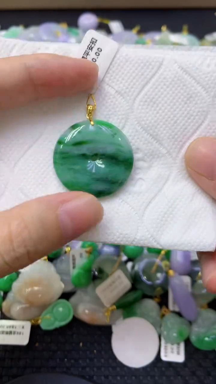 颈饰未镶嵌翡翠天然缅甸翡翠A货