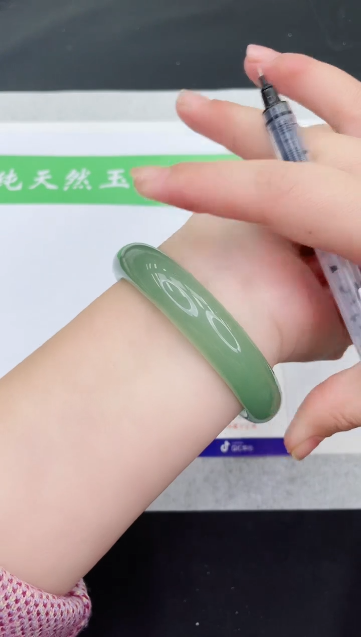 【闪购商品】石英质玉手镯未镶嵌D74-62+