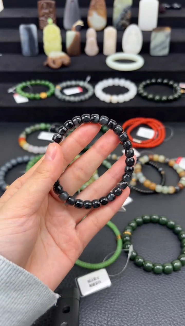 未镶嵌和田玉挂件7mm青花极限弧手串