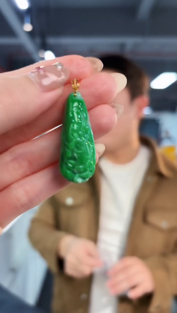 【闪购商品】翡翠吊坠(不含链)18K金镶嵌缅料A货/支持复检/一件