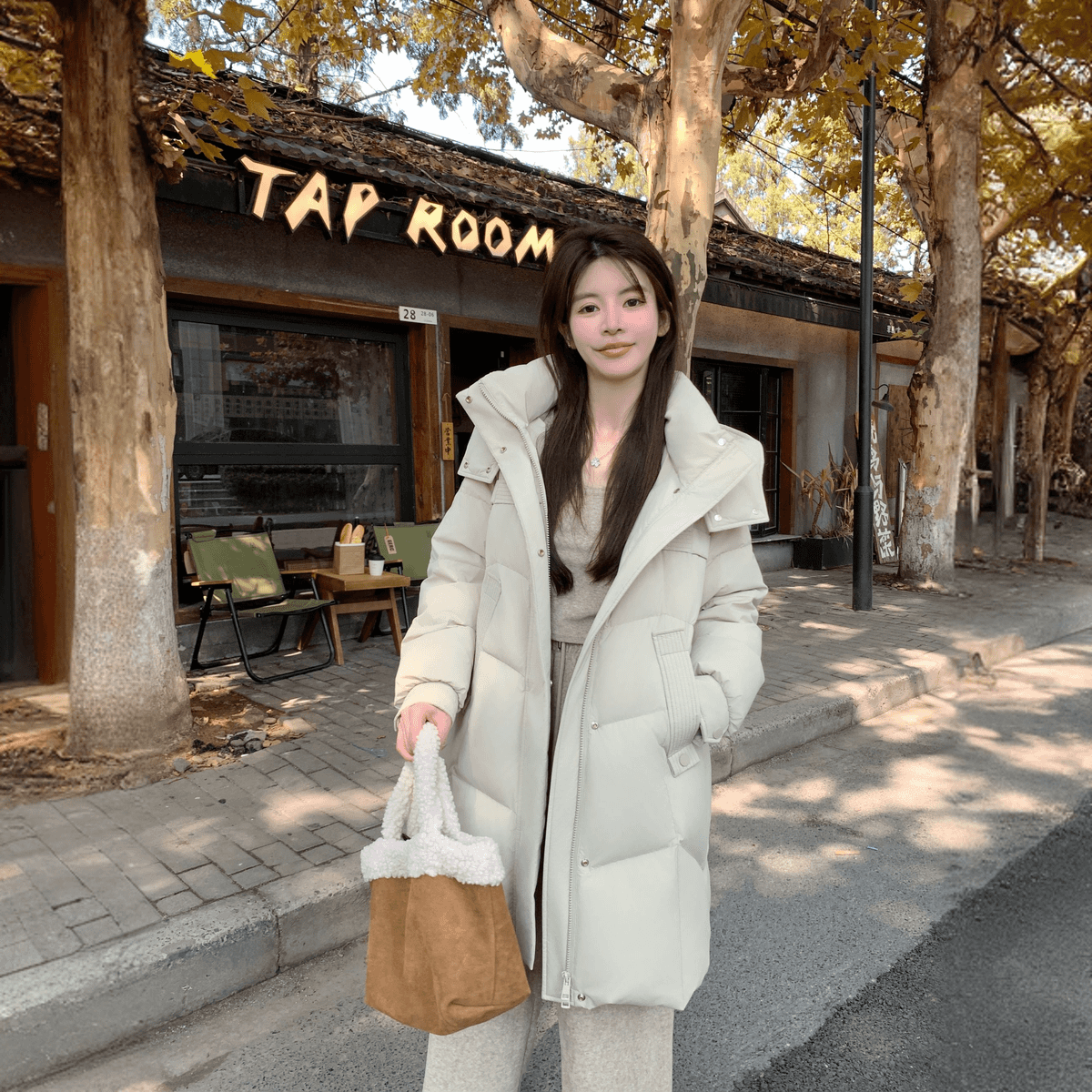 YAYA/鸭鸭新款90绒羽绒服冬季时尚休闲户外运动长款保暖百搭加厚