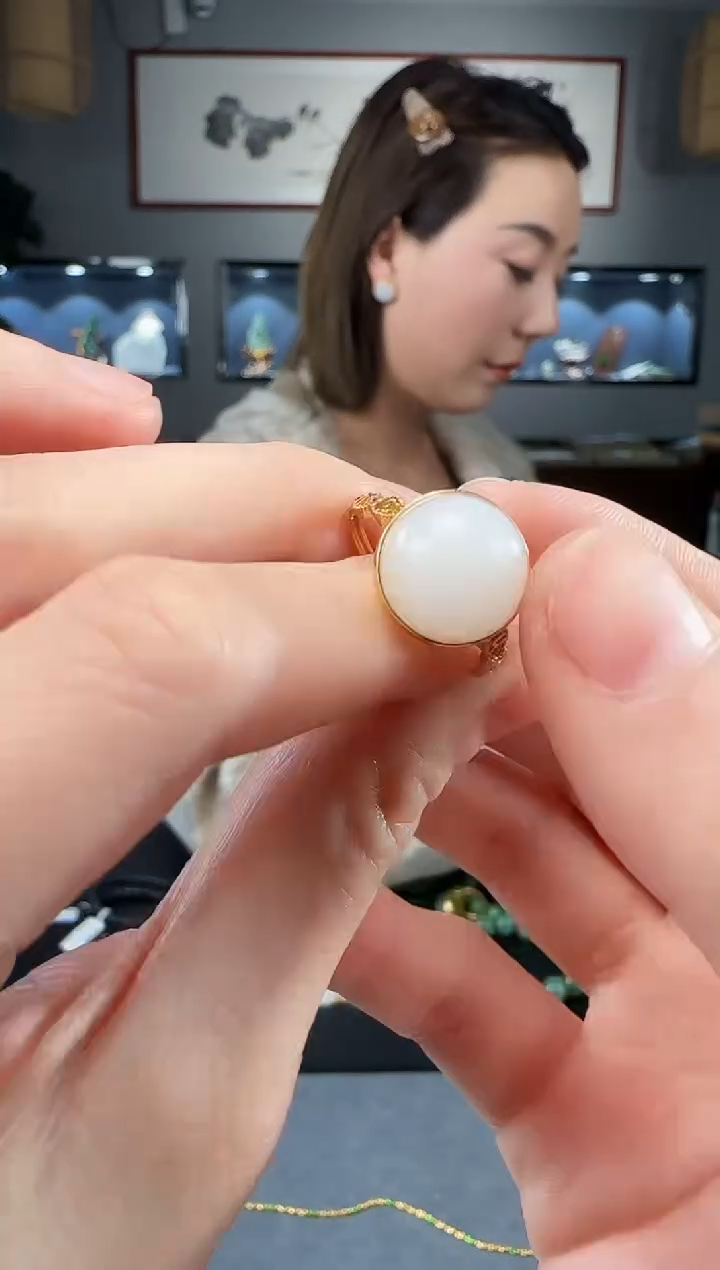 【闪购商品】和田玉吊坠(不含链)18K金镶嵌1