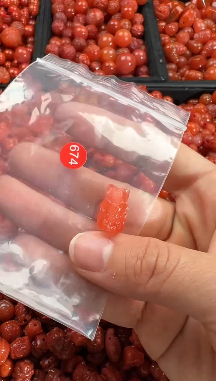 【闪购商品】南红玛瑙颈饰未镶嵌1
