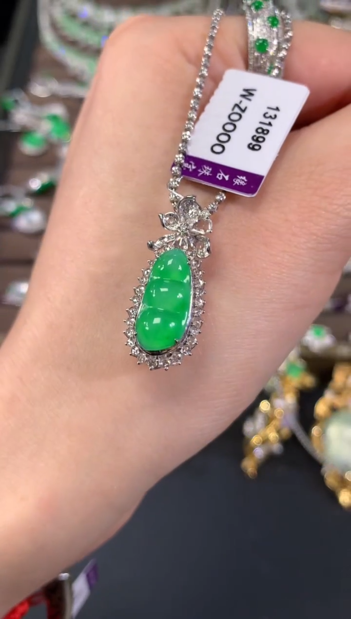 【闪购商品】翡翠吊坠(不含链)18K金镶嵌A648|15800