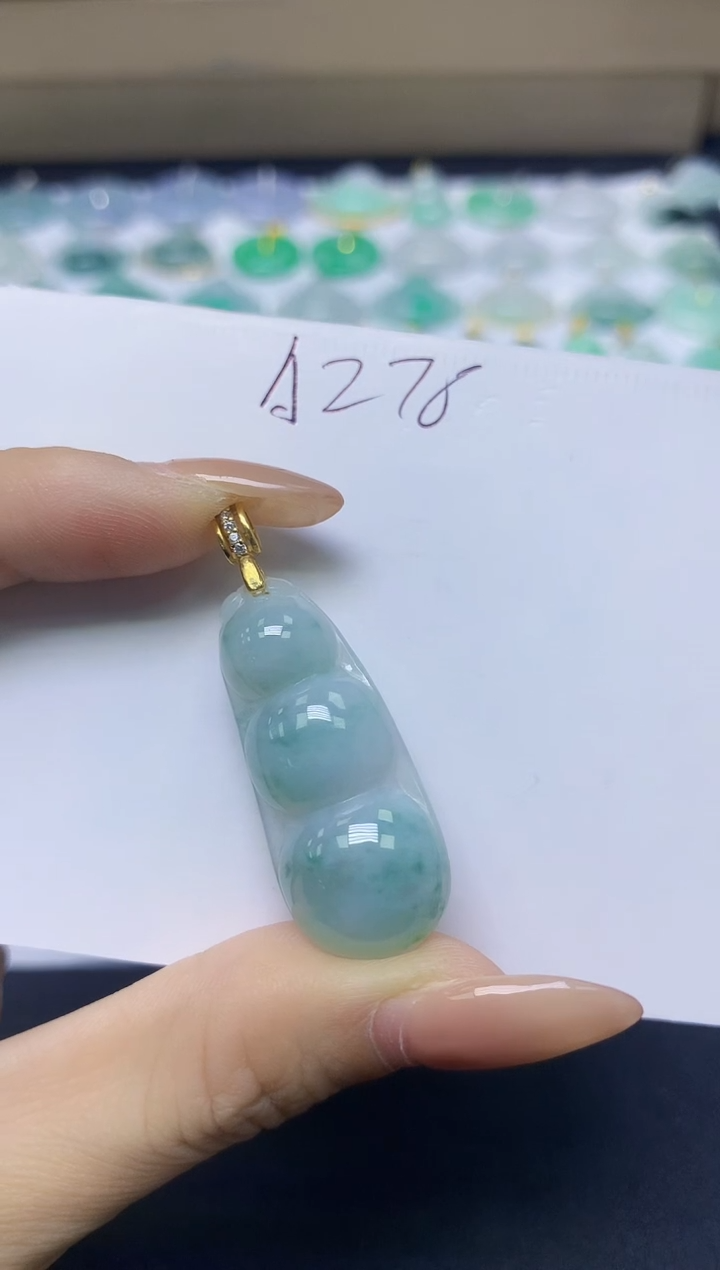 颈饰未镶嵌翡翠天然缅甸A货翡翠百元以上9元证书费自理