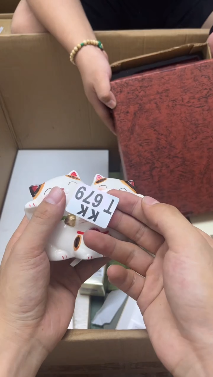 瓷片奥***✨679 奥本海闺  奥本海闺 