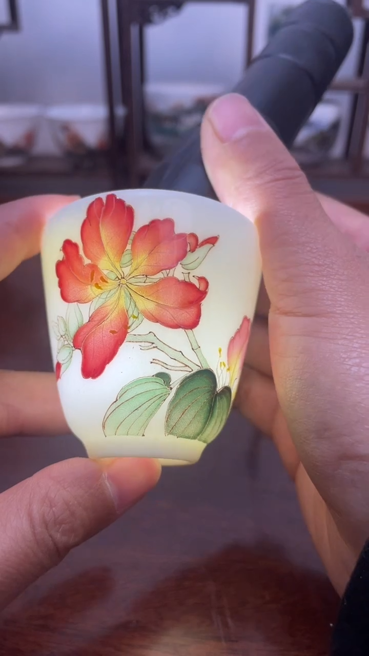 【闪购商品】1釉下彩高温手绘 羊脂玉 主人杯