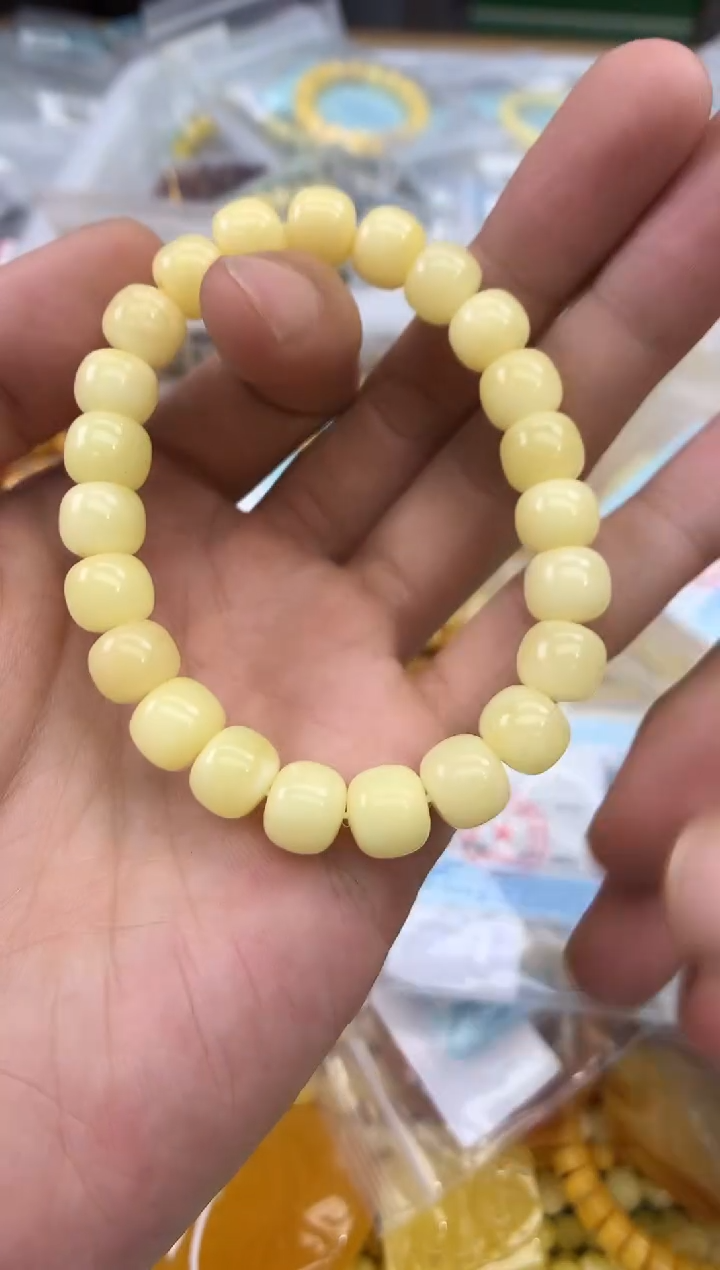 裸石蜜蜡未镶嵌谁***时手串